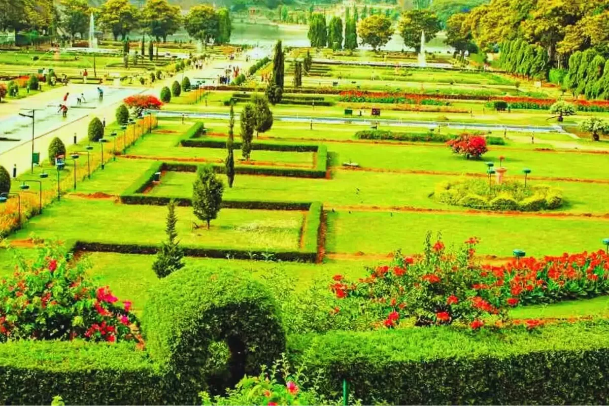 13 Best Places to Visit in Mysore — Palace, Gardens & Day Trips (2025)