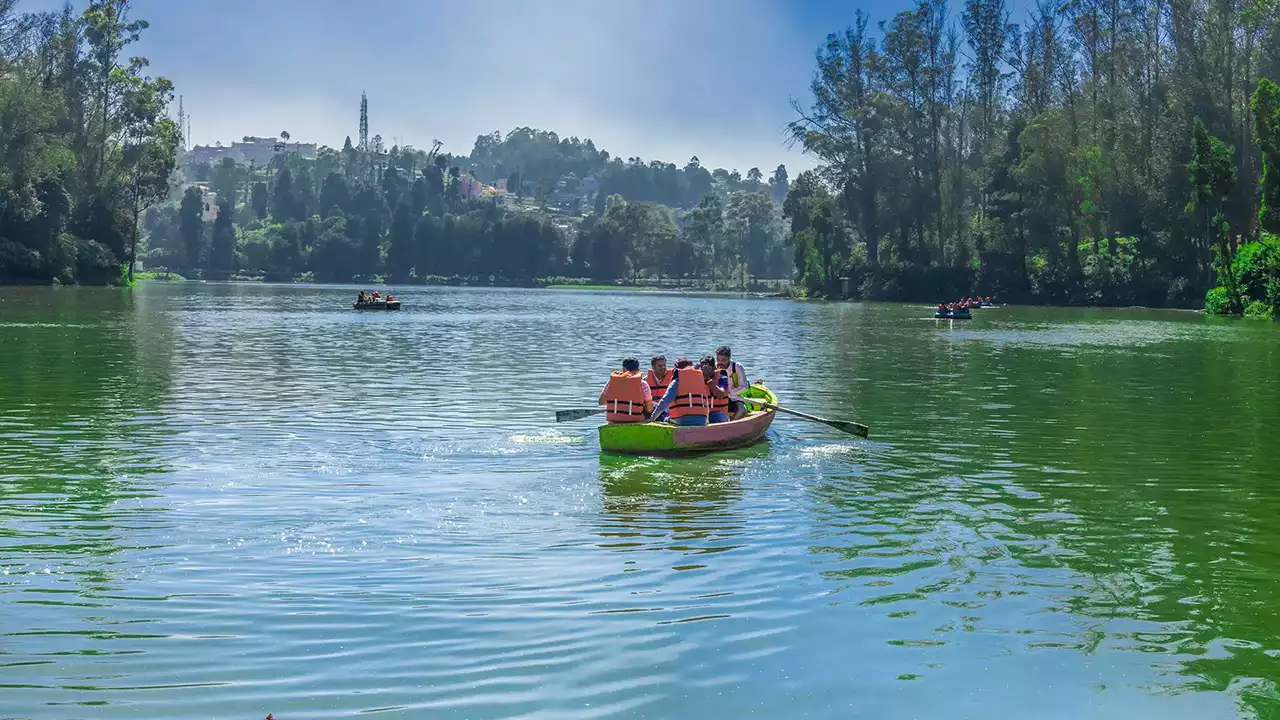 15 Best Places to Visit in Ooty — Complete Sightseeing Guide (2025)